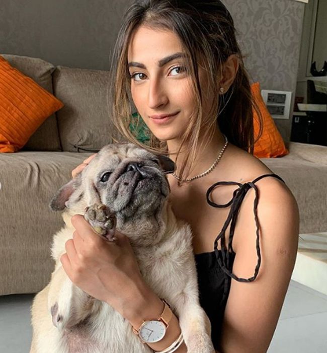 Palak Tiwari Latest Instagram Pics